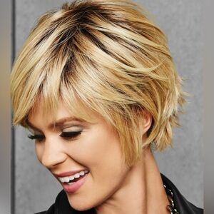 Textured Fringe Bob Wig by Hairdo - Rooted Golden Wheat (NEW)